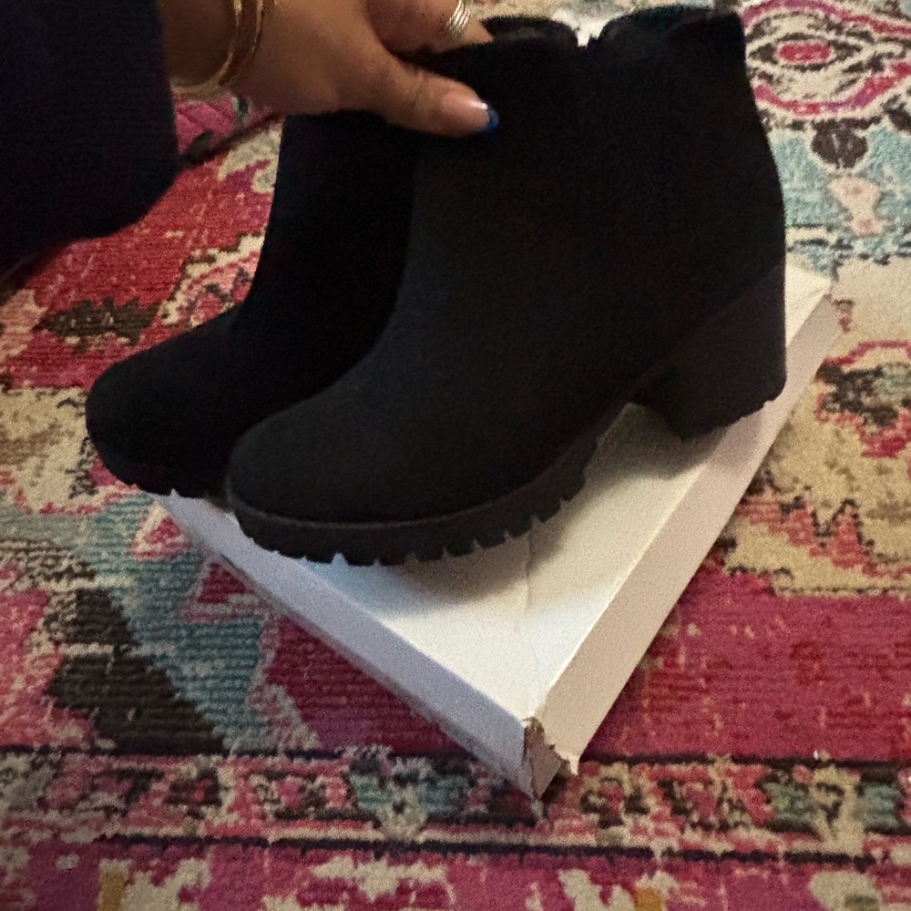 Soda Black Heeled Boots Classic Style